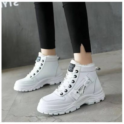 Women's Chunky Sherpa-Lined Lace-Up Winter Boots
