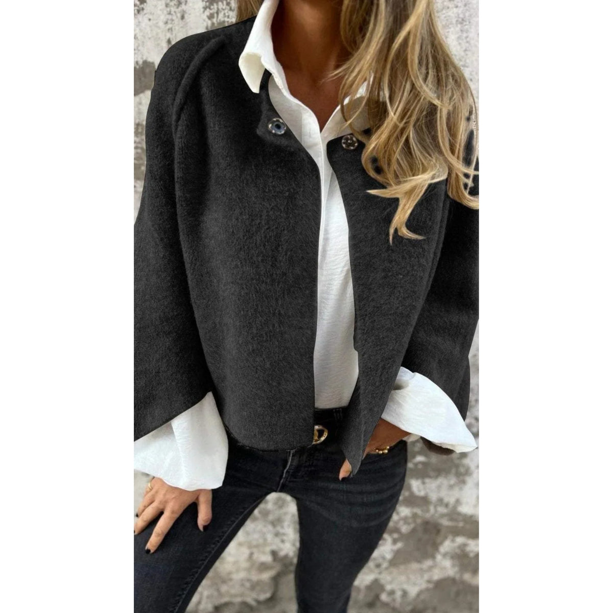 Women's Coats with Round Neckline and Long Sleeves